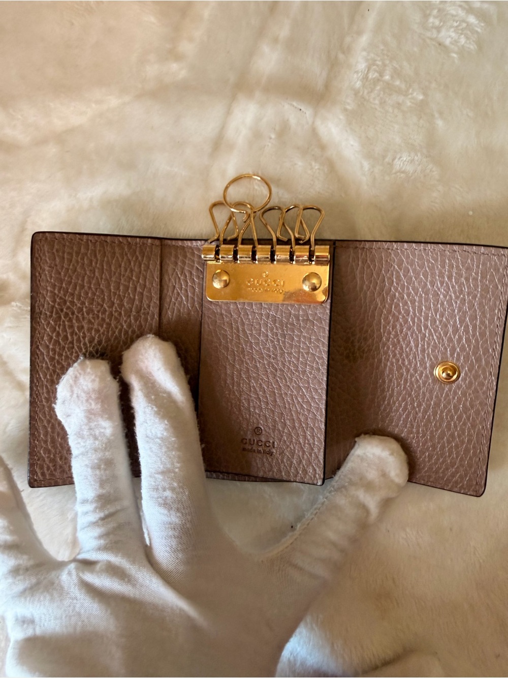 Gucci GG Marmont 6 ring Key Case. - Picture 12 of 16